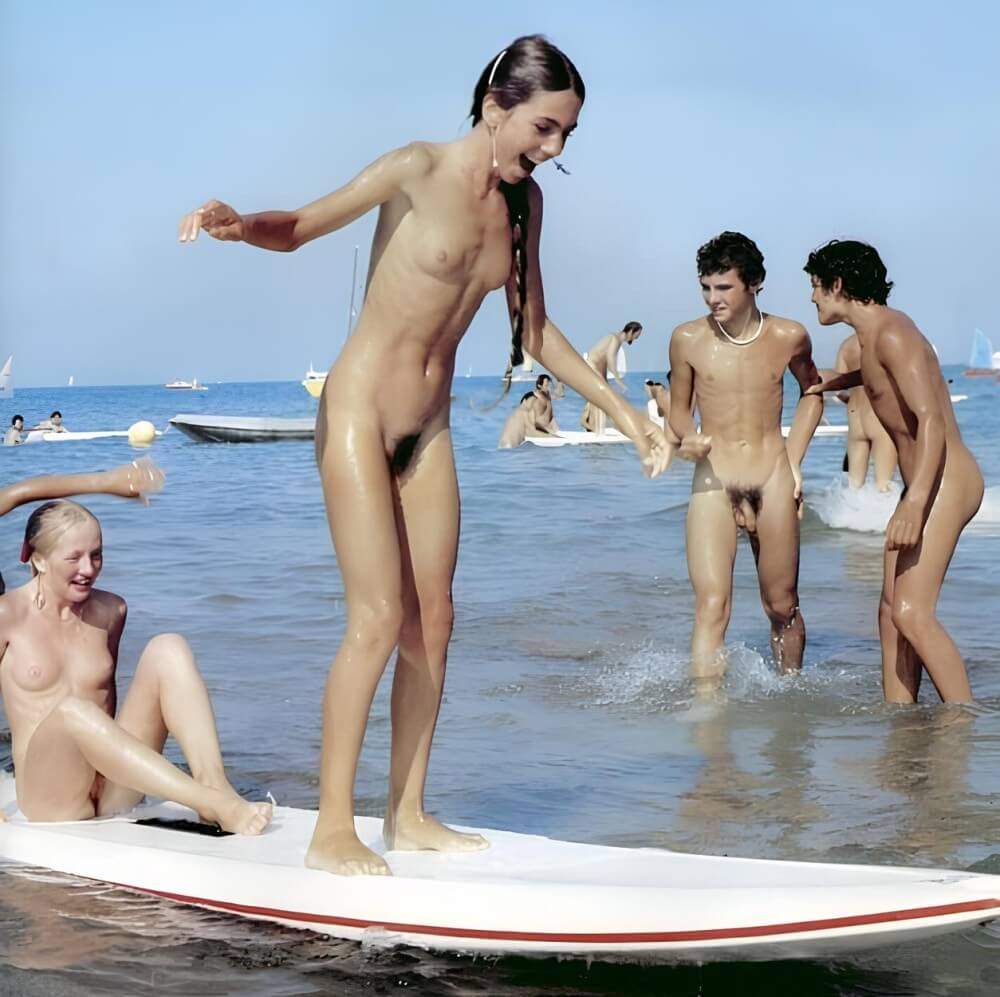 Retro naturism beautiful photos - Getting rid of clothes