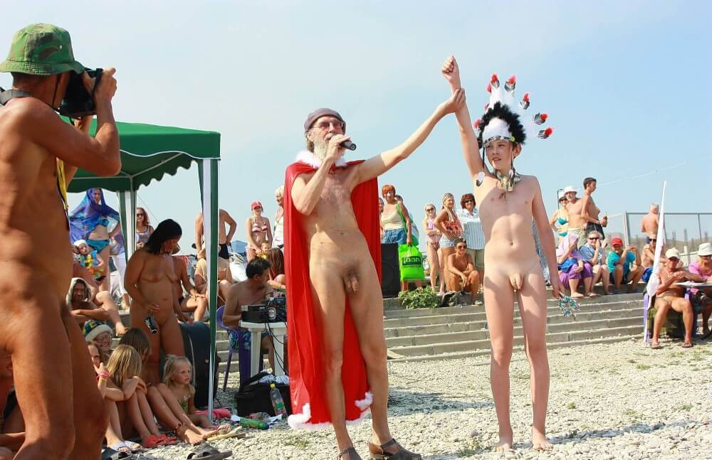 Native Headdress Dance pics - Nudity is an integral part of life in nature