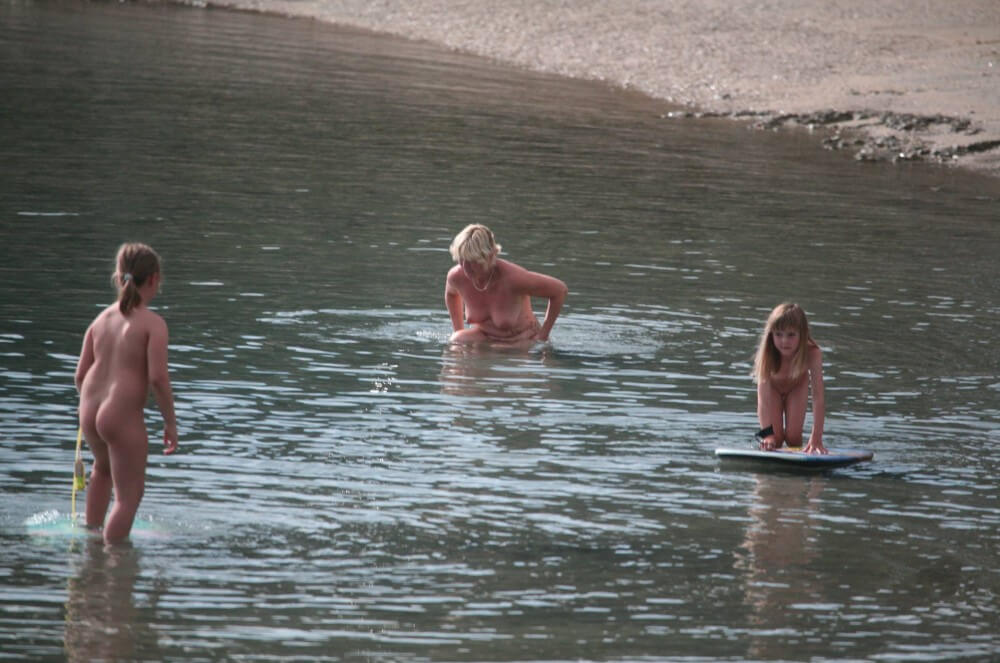 Naturism photo gallery # 14 - Nudists value simplicity and openness