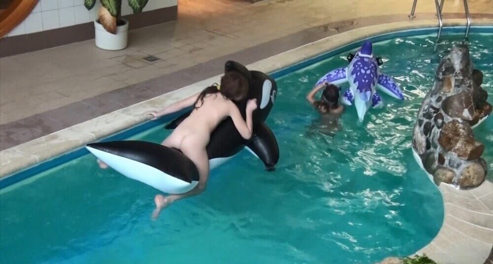 Naturism in the pool Full HD - A resort for nature lovers