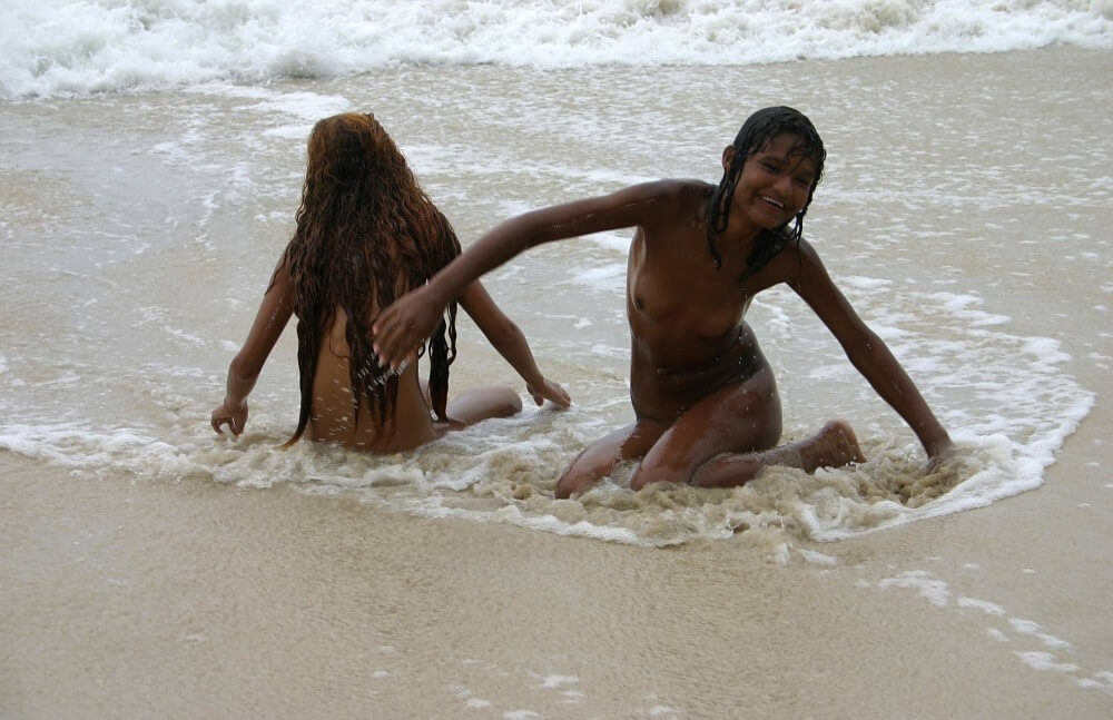 Brazilian Sand Playground pics - Nudism promotes personal freedom