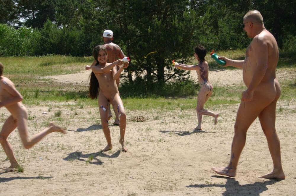 Kiev Group Painting Wild pics - The practice of nudism helps to overcome stereotypes and insecurities
