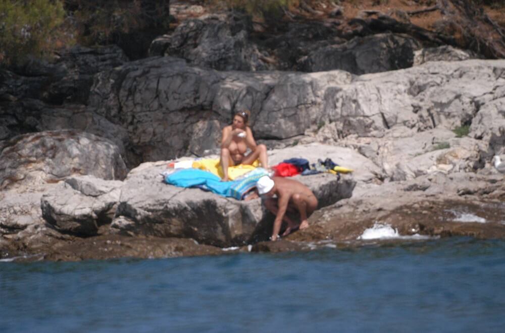 Croatian Rock-Front Coast pics - Spontaneous Nudism Thrives