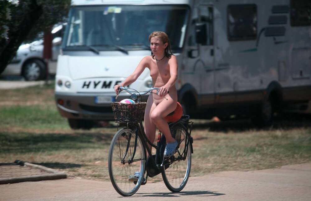 Leaving the Outdoor Site pics - Freedom and harmony in the practice of nudism and the naturist movement
