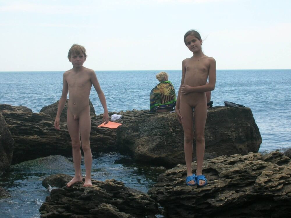 Beach Rocking Profile pics - The culture of the free body