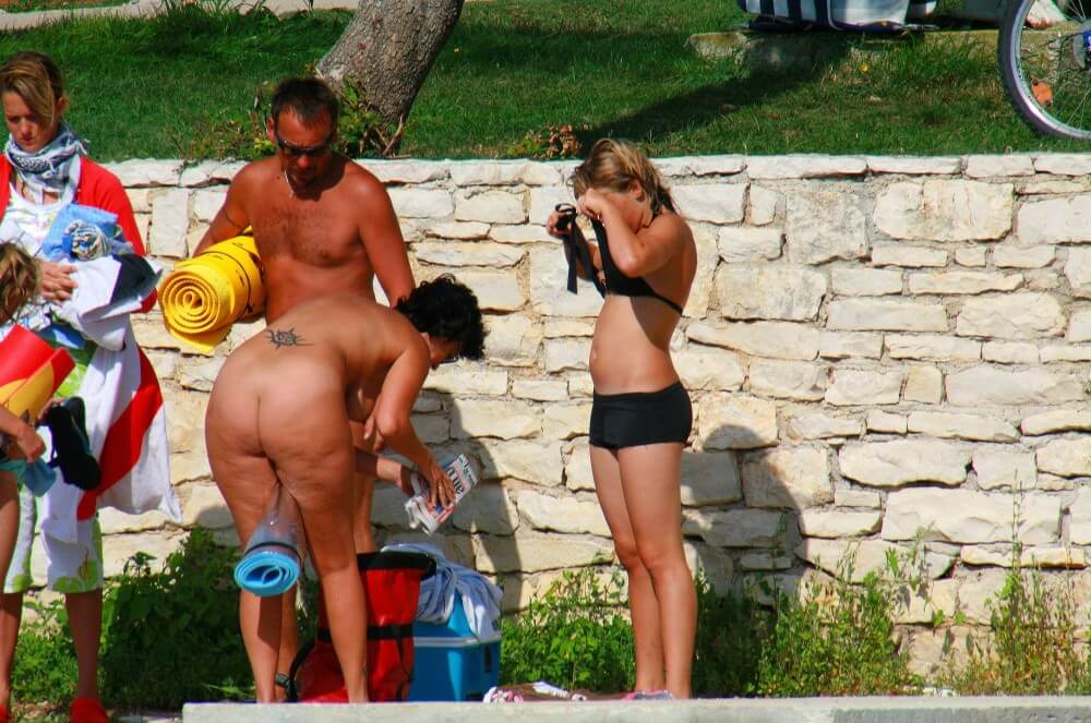Ula FKK Sisters Day photo gallery - The Foundations of Naturist Philosophy and the Ethical Principles of the Community