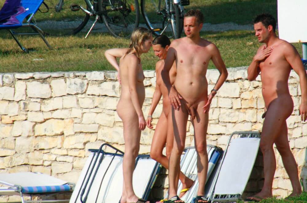 Ula FKK Couples Profile pics - The role of naturism in fostering a positive body image