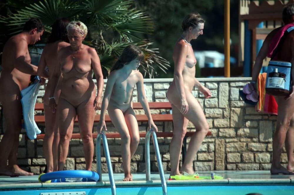 Naturist Pool Cleaning-Up pics - Most nudists are motivated solely by a sense of comfort