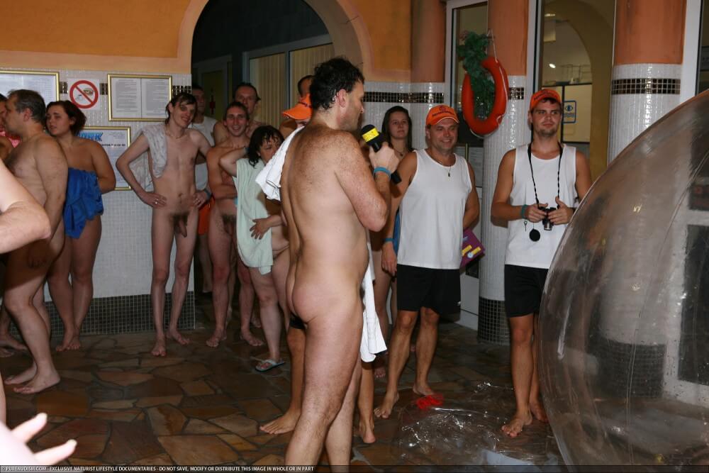Naturism photo gallery # 56 - Nudism helps overcome complexes and fears