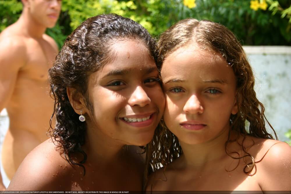 Tropical Naturism gallery - Freedom is part of naturism