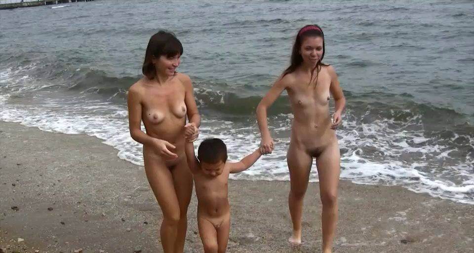 Land and Sea Naturism vol 1 - Popularizing nudism among the general public