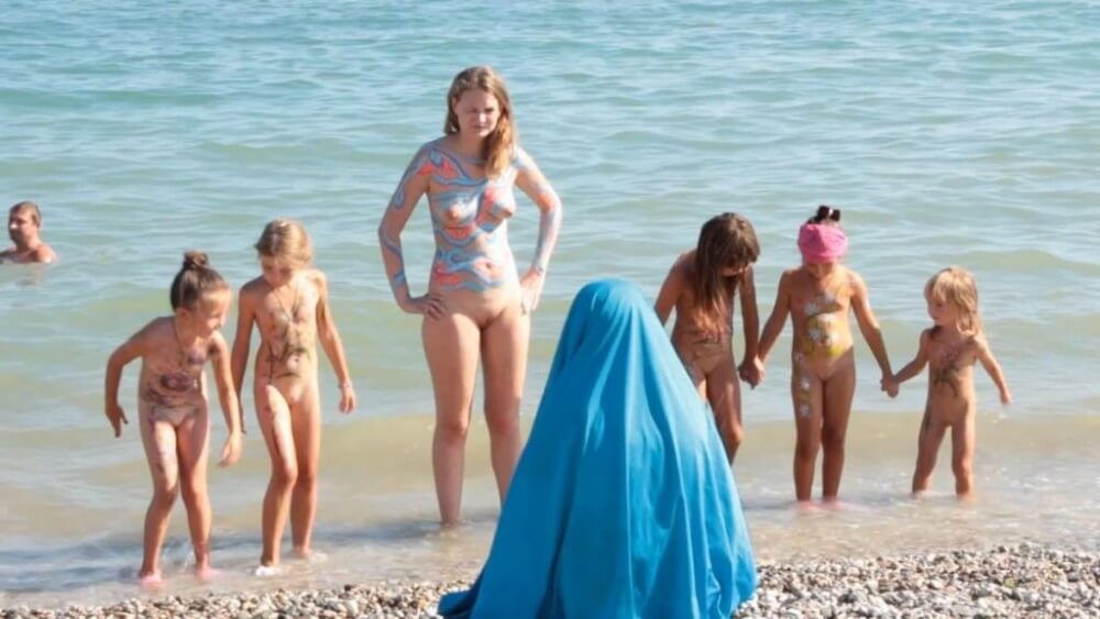 Neptune Day Full HD - The practice of nudism helps overcome insecurities and overcome fears
