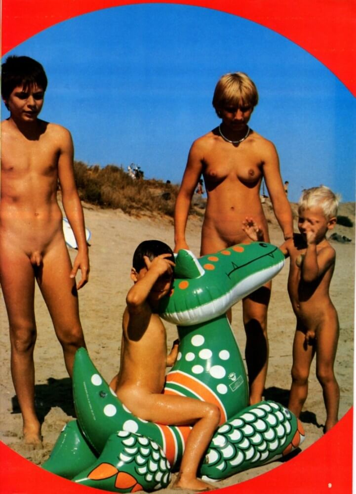 Jung und Frei Nr 15 - Where nudism is commonplace