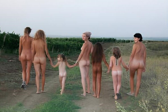 The Vineyard Tour photos - We are naked in the bosom of nature