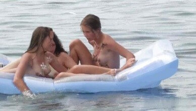 Body Art Nudist Beach 2 video Full HD - Nudism and naturism help break down stereotypes