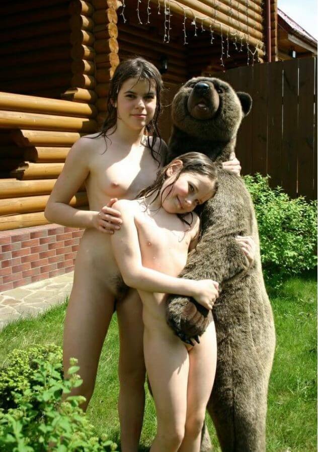 Naturism photo gallery # 57 - Nudism helps overcome shyness and insecurities
