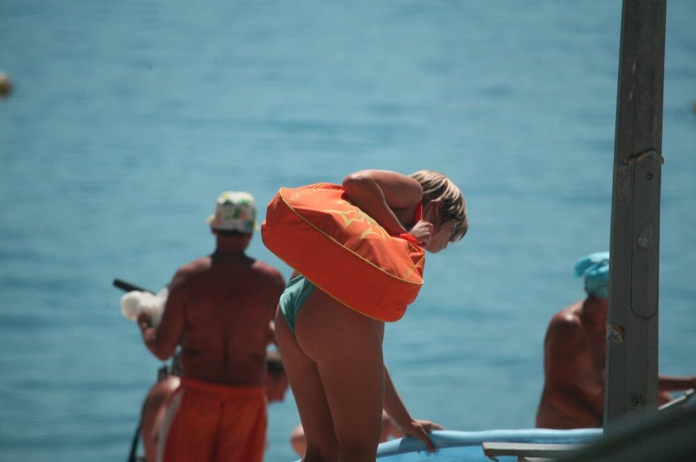 Sunnyside Water Shore pics - The concept of being without clothes