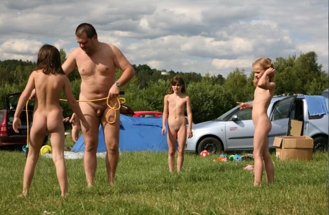 Naturism photo gallery # 38 - Watching us naked in nature