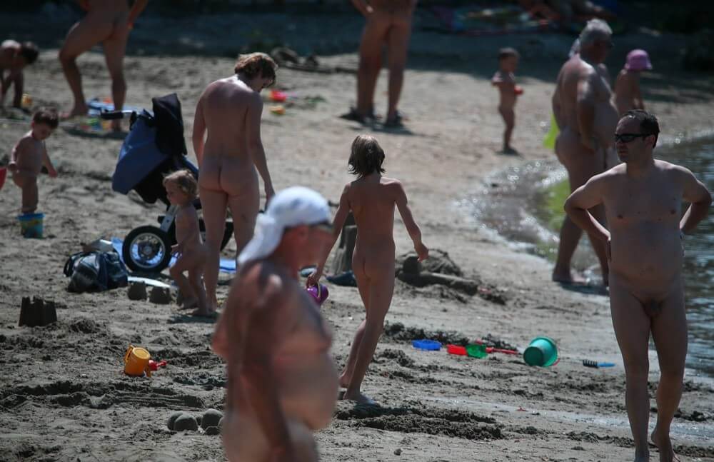 Jr Coastal Beach Paradise pics - Naturism is about peace and tranquility