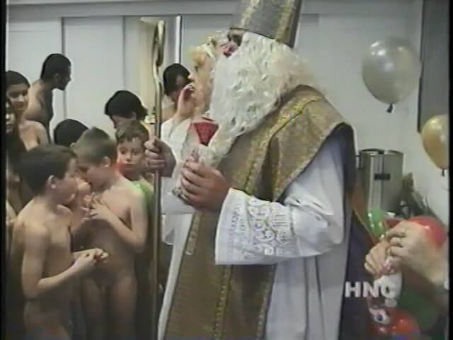 Helios Natura: Grandmas Christmas Party - Overcoming shame and awkwardness when taking off clothes