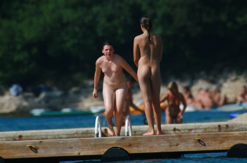 Wooden Island Freedom pics - Supporters of naturism live in harmony with nature